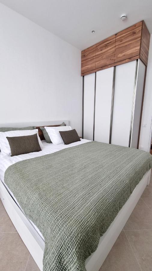 Luxurious 2Br Apartment With Mountain/Piste View, Close To Main Gondola グダウリ エクステリア 写真